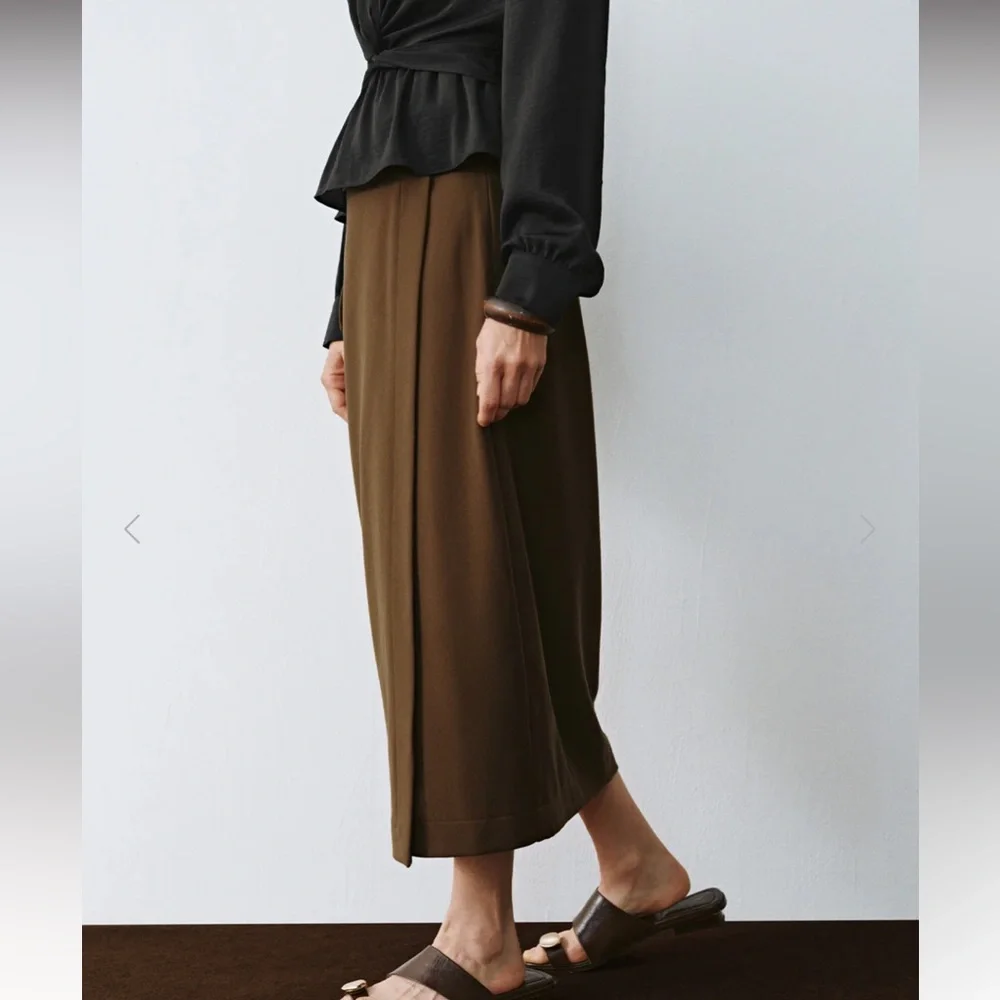 Elegant Brown Midi Skirt - Picture 5 of 9